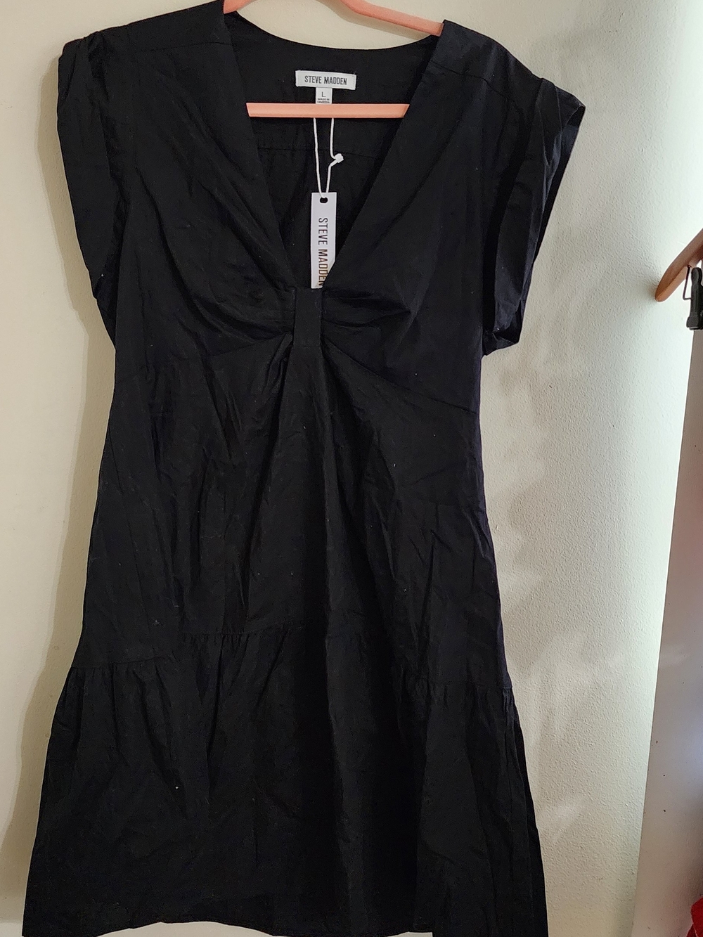 Steve Madden NWT Black V-Neck Cinched Front Tiered Mini Dress Size L